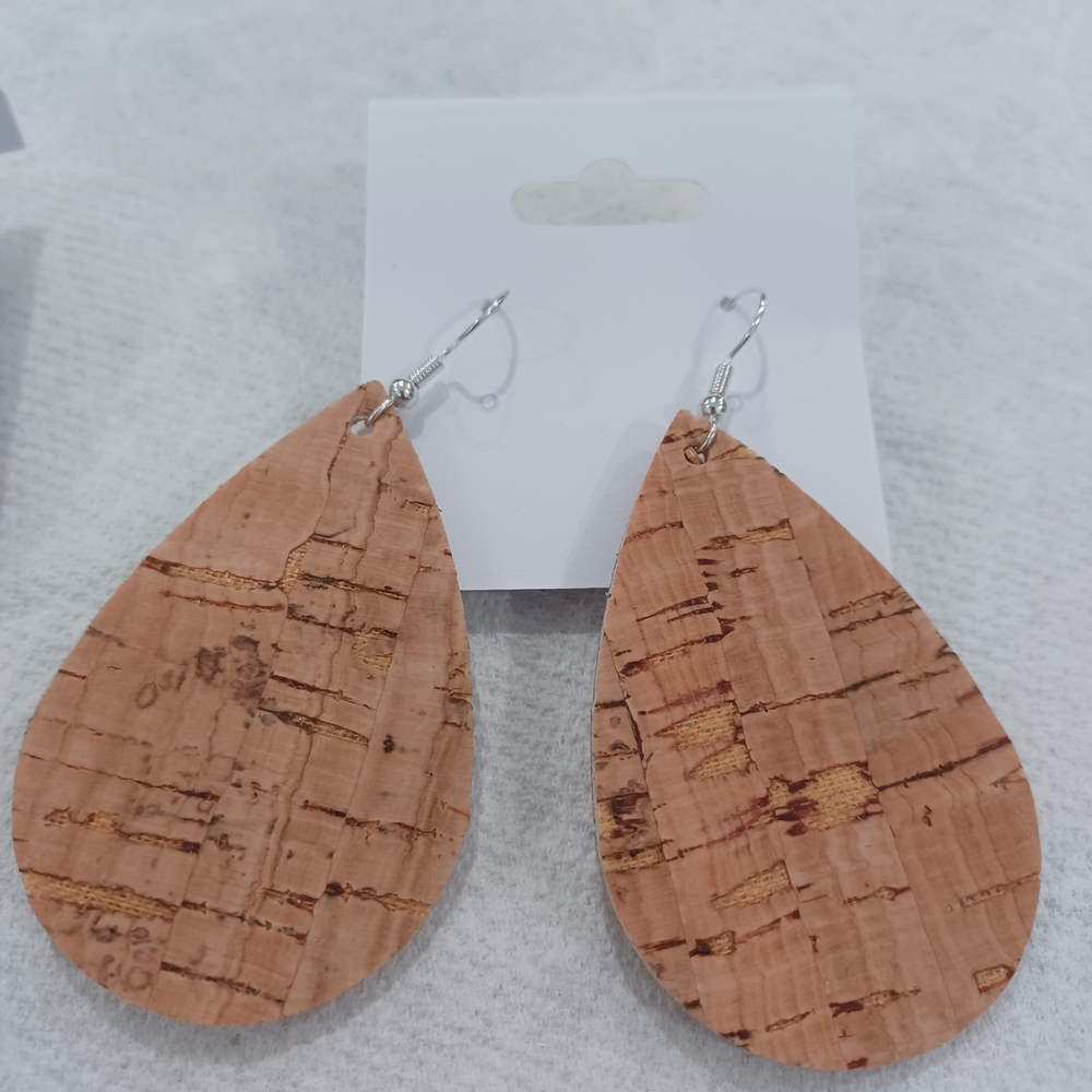 Cork material earings teardrop shape (stainless steel hooks)